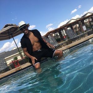 Meet your Posher, Jon mark